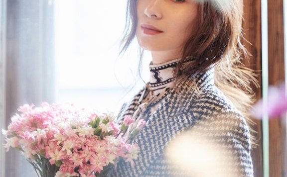 卢靖姗优雅时尚写真 气质真是没的说