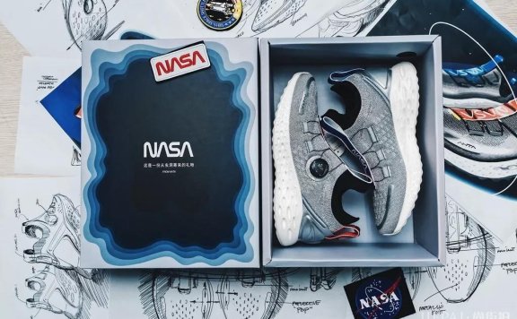你没看错!这双太空鞋来自安踏!