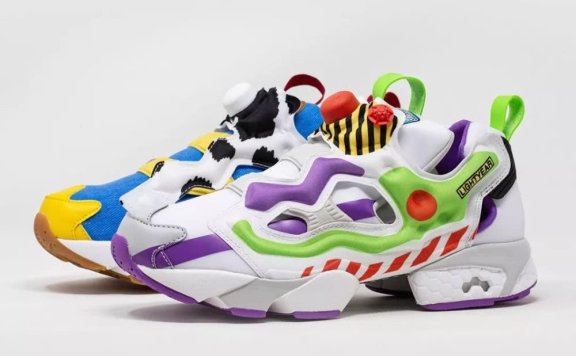 这么多年过去了,巴斯光年的配色还是很耐看