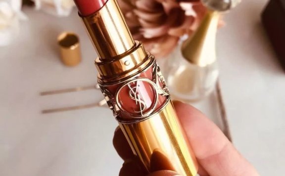 今夏最好看的口红新品,都在森绘梨佳嘴上了