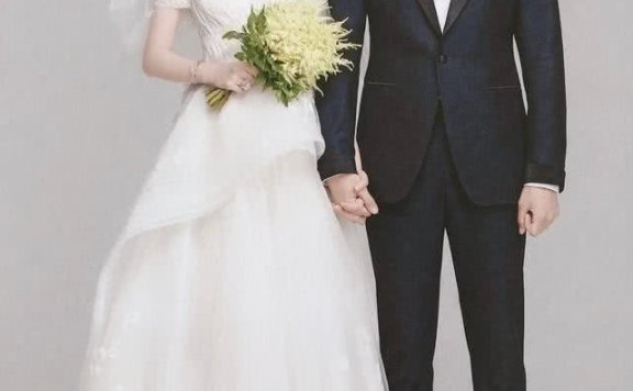 唐艺昕婚纱名曝光尽显浪漫,透露着张若昀对其满满的爱意