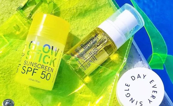 假日外出要做足防晒!选择防晒霜时,要注意考虑这几项