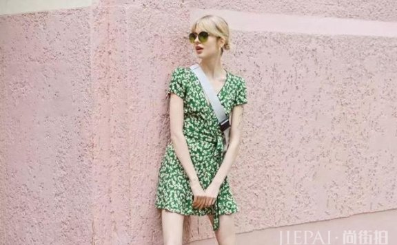 复古茶歇约会裙,全球的小花都在穿 !