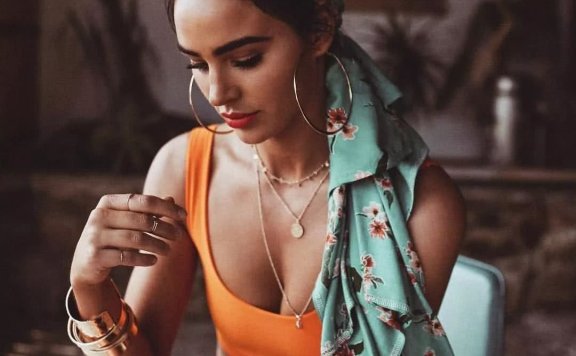 有了丝巾这个时尚单品,每天都能换种样子