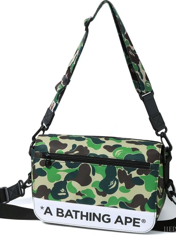 BAPE推迷彩旅行小物系列丰富你的夏日旅程！