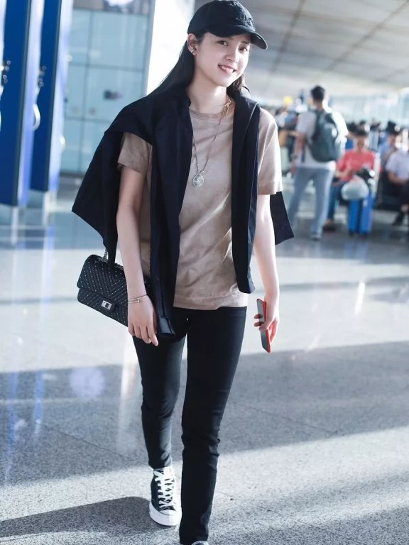 明星街拍 6月又到乱穿衣的季节