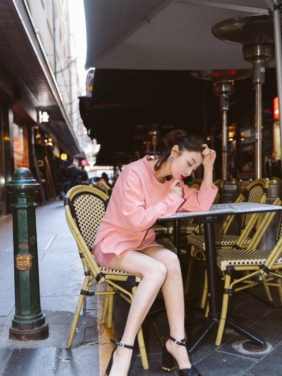 高晓菲最新写真 实力演绎“腿精本精”