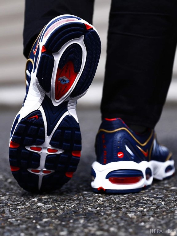 一年一度,今年的NIKE独立日配色怎么样?