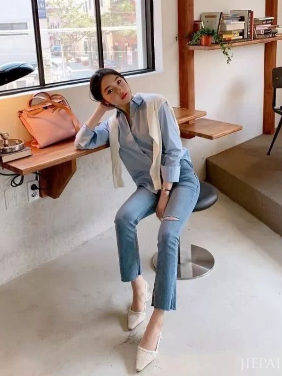 开叉半裙温柔风还自带知性美!纯色搭配穿出女人味,身材个个高挑