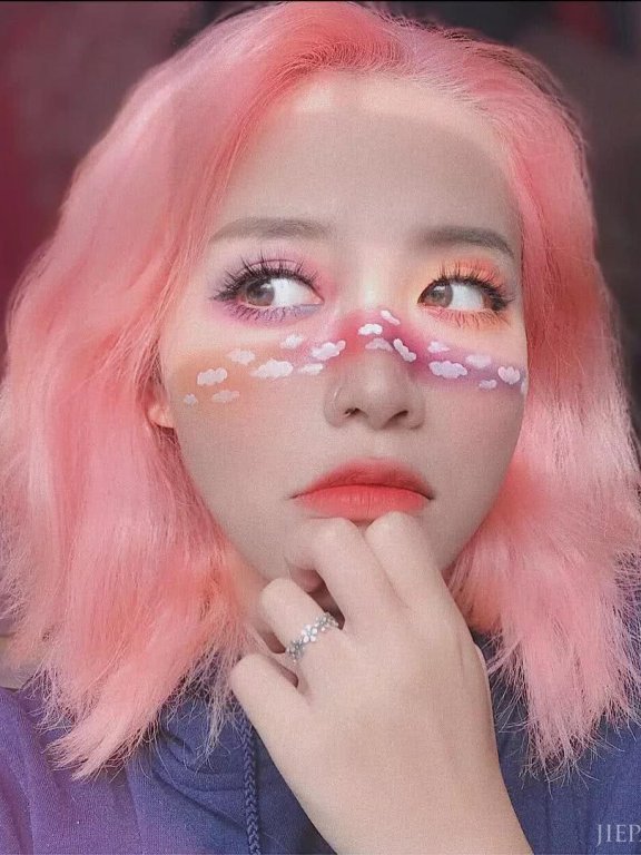 靠一张脸刷屏Ins,狂撩十万粉丝,还能模仿女包青天?