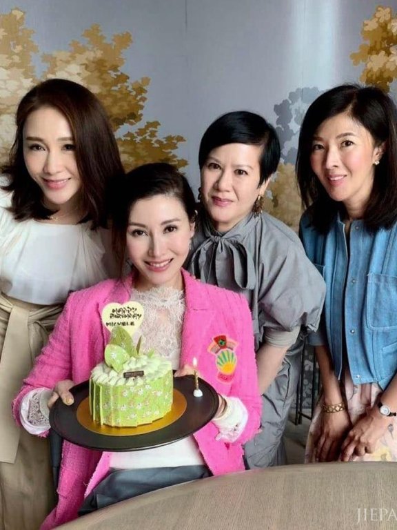 黎姿为李嘉欣庆生,昔日情敌变闺蜜,许晋亨曾为追求黎姿送豪宅