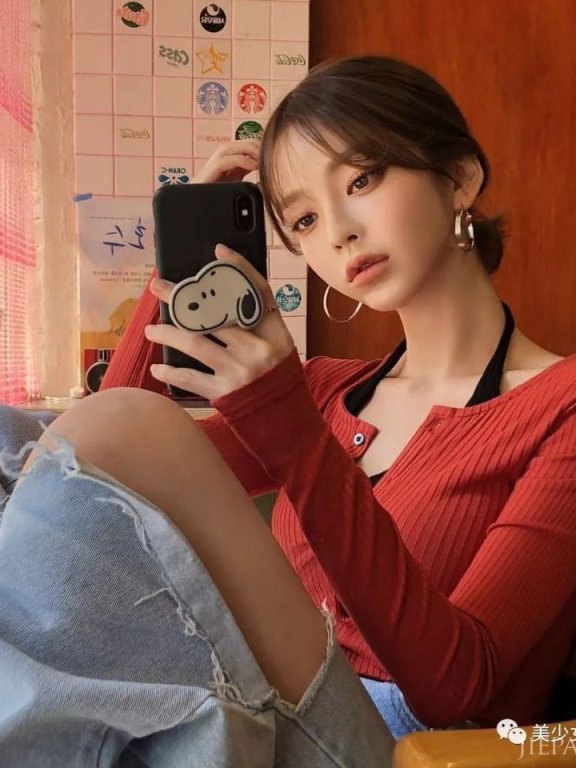 韩国林小宅,还撞脸天使宝贝的网红超甜少女,却顶着一张硅胶假脸
