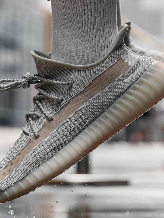 YEEZY BOOST 350 V2 “Lundmark”上脚大赏!颜值媲美“满天星”?