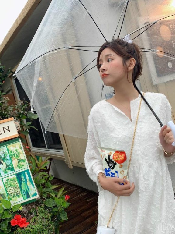 小白裙夏天穿着太好看,欧阳娜娜baby气质惊艳,张子萱林允儿太甜美