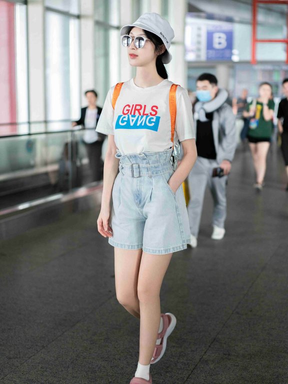 《最好的我们》入现实,陈飞宇、TFBOYS、杨紫、林允穿出了学生感小美好!