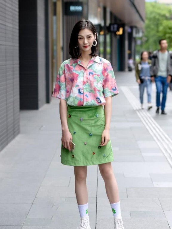 国内街拍示范 六套个性搭配让你学会穿衣打扮