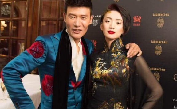 祁同伟小12岁老婆明媚娇俏,穿上旗袍优雅又大气