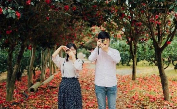 情侣度假穿搭指南!不同场景下的穿法,助你们秀出格调感