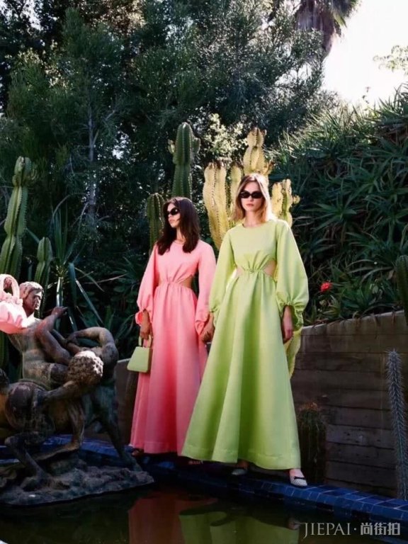 迷恋这个夏日,因为有冰淇淋和迷人的裙摆