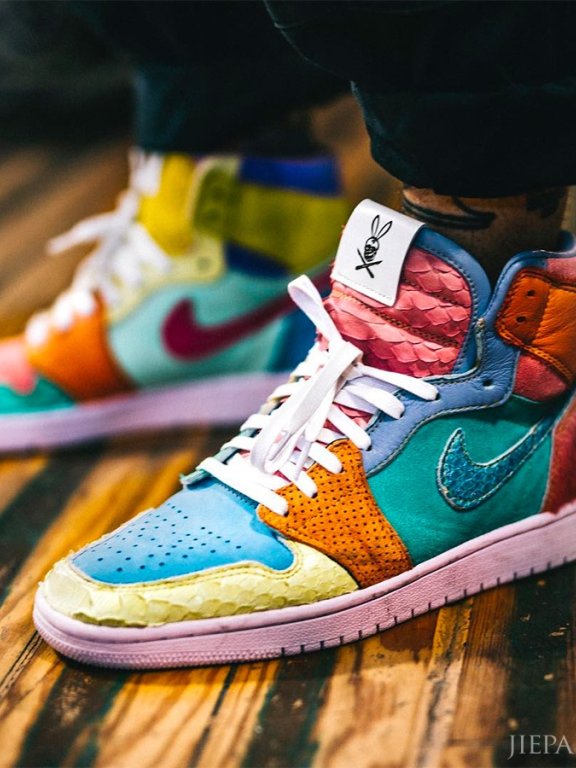 Travis Scott x Air Jordan都变小角色，这样的奢华球鞋谁顶得住!