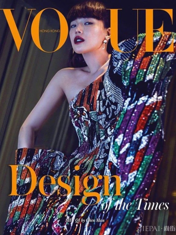 舒淇新发型拍杂志,齐刘海搭配烈焰红唇,复古造型撞脸吴莫愁