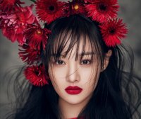 郑爽最新时尚大片化成熟彩妆妩媚十足,仙女秒变冷艳美人