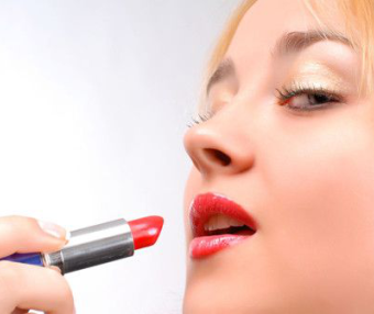 张嘉倪对口红难割舍,陈情令出冠名口红,早秋的快乐只差一支口红