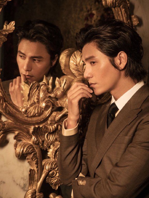 陈坤梳大背头帅成“霸道总裁”，依然是大帅哥一枚