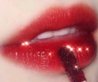 涂口红时千万不要直接抿,3个小妙招让你唇妆变好看