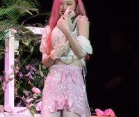 崔雪莉确认死亡令人惋惜,生前的穿搭让人太怀念