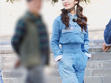 李沁扎双马尾美似初恋，堪比整容