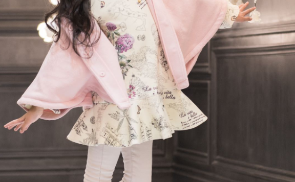 她曾和易烊千玺搭档,如今美得不敢认,这脸是被上帝吻过吗?