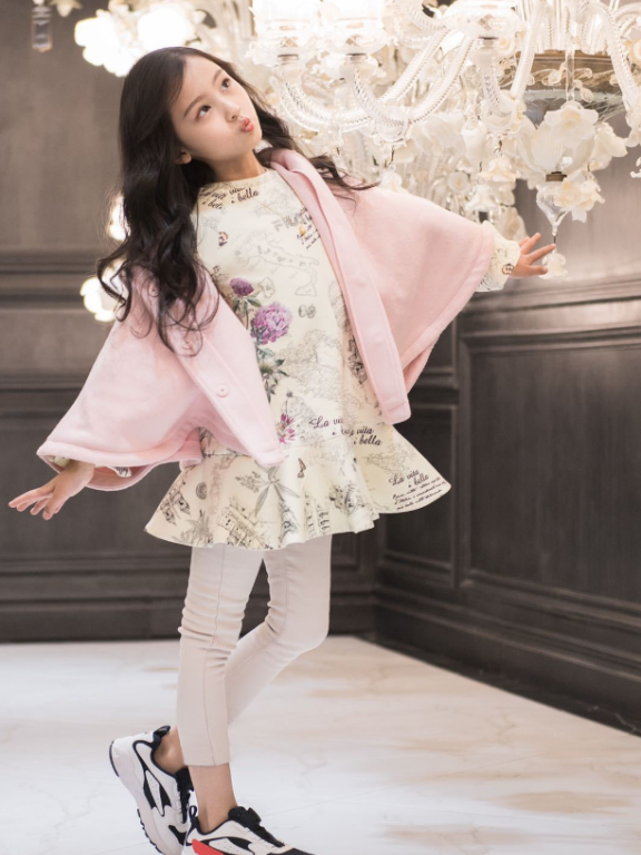 她曾和易烊千玺搭档,如今美得不敢认,这脸是被上帝吻过吗?