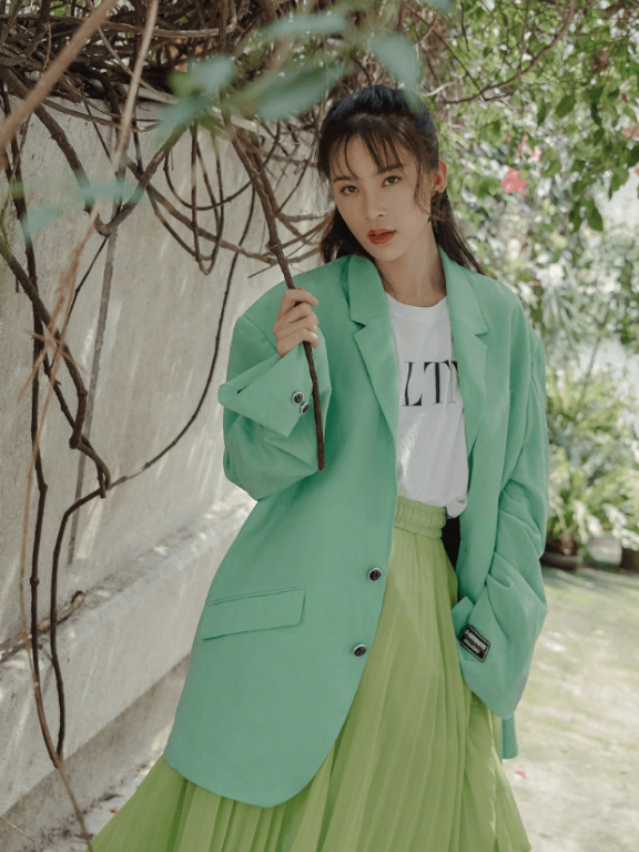 绿色系列的穿搭好清新,赵樱子的私服真是小仙女的风格