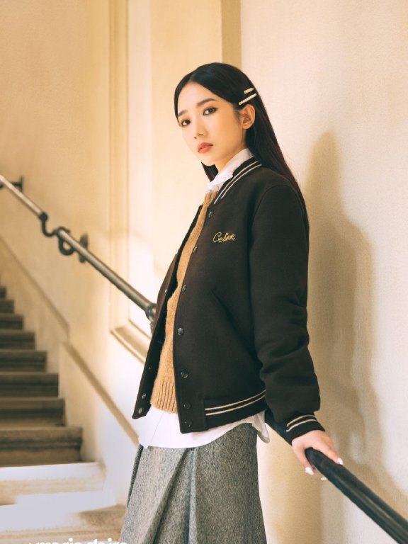 孟美岐嘉人杂志时尚封面写真图片