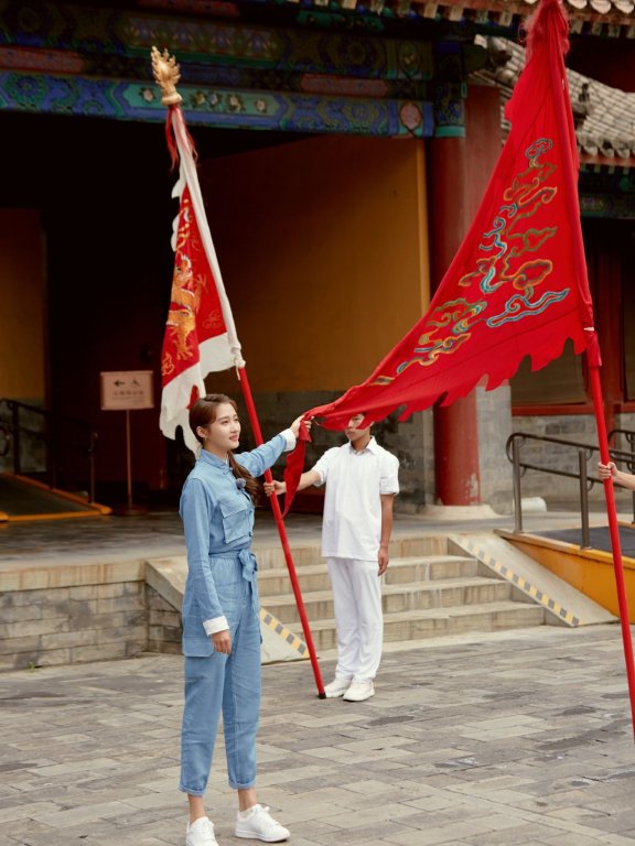 关晓彤《遇见天坛》剧照图片