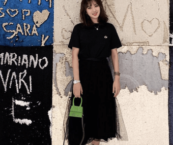 任正非千金近照,21岁美女姚安娜倾城倾国,漫画腿比杨幂还好看