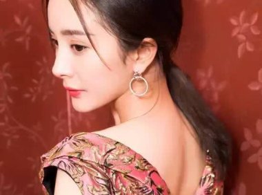 你的扎发太麻烦了！一根发尾才是最上镜的发型