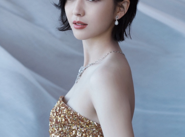 美女明星佟丽娅换短发，意外美成焦点