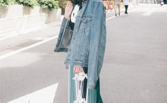 90后小美女曹曦月简直“从头潮到脚”,3种“少女心爆棚”搭配年轻又洋气