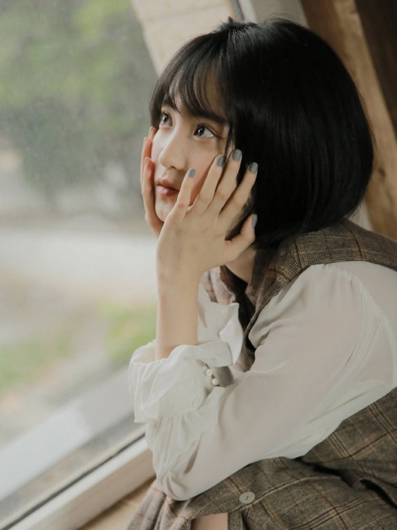 邻家美女清新灵动写真图片