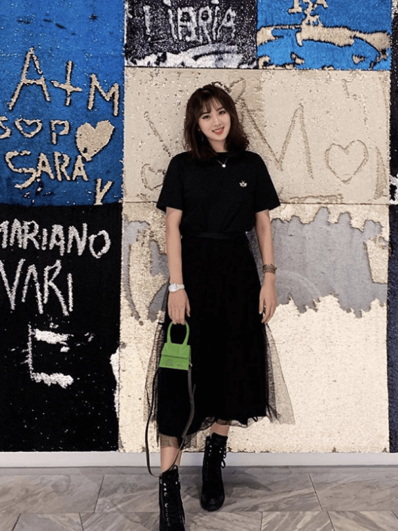 任正非千金近照，21岁美女姚安娜倾城倾国，漫画腿比杨幂还好看