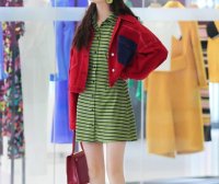 圣诞玩转红配绿，避开艳俗打扮 杨幂和韩雪的高级穿搭来借鉴