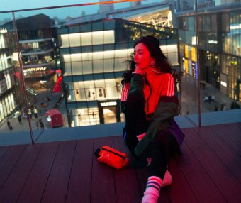 美女杨幂个性运动风时尚写真图片