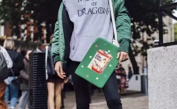 怎样穿马丁靴显腿长?教你穿出时尚潮酷感