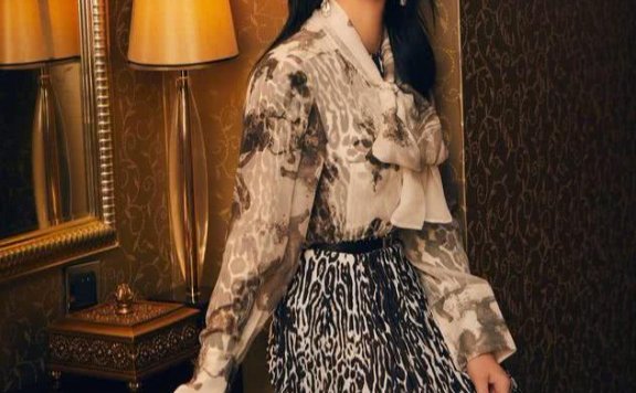 姚晨的珠宝搭配可以拥有其他风格,这样的她你喜欢吗?