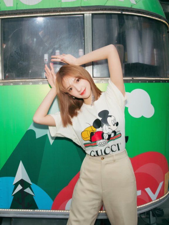 程潇撞衫肖战，穿同款T恤一个美艳一个少年感