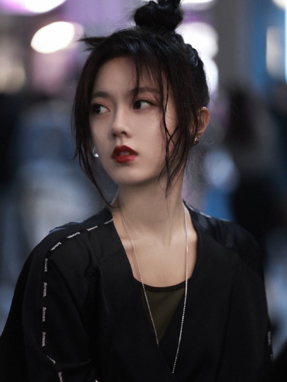 赵今麦最新个性时髦写真图片