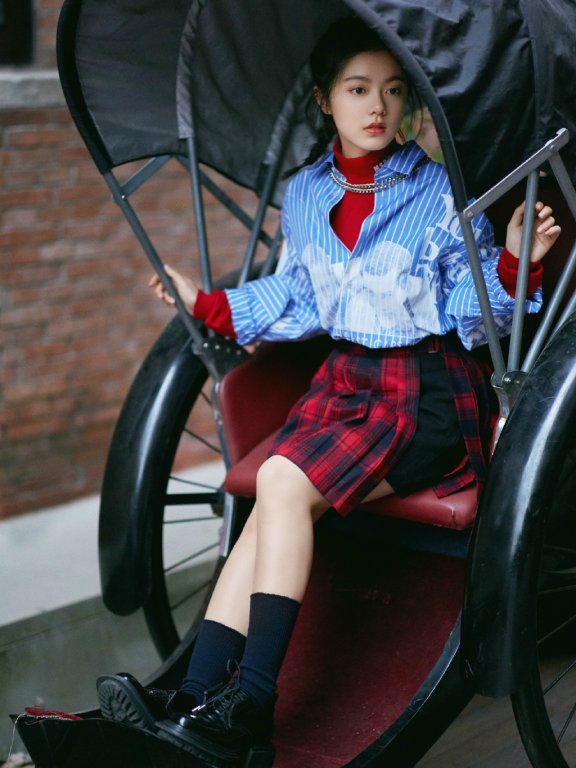 赵今麦甜美元气写真图片