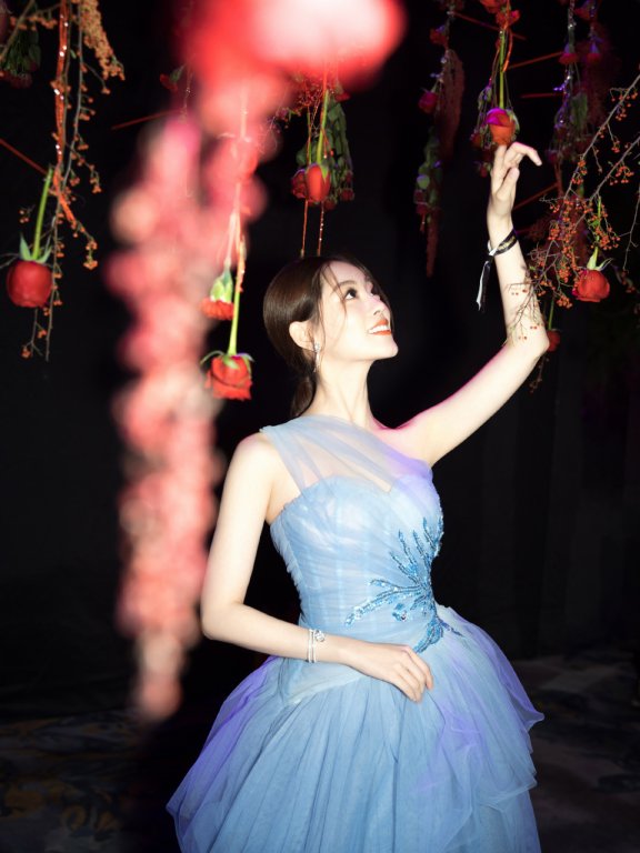 祝绪丹温婉大气性感图片